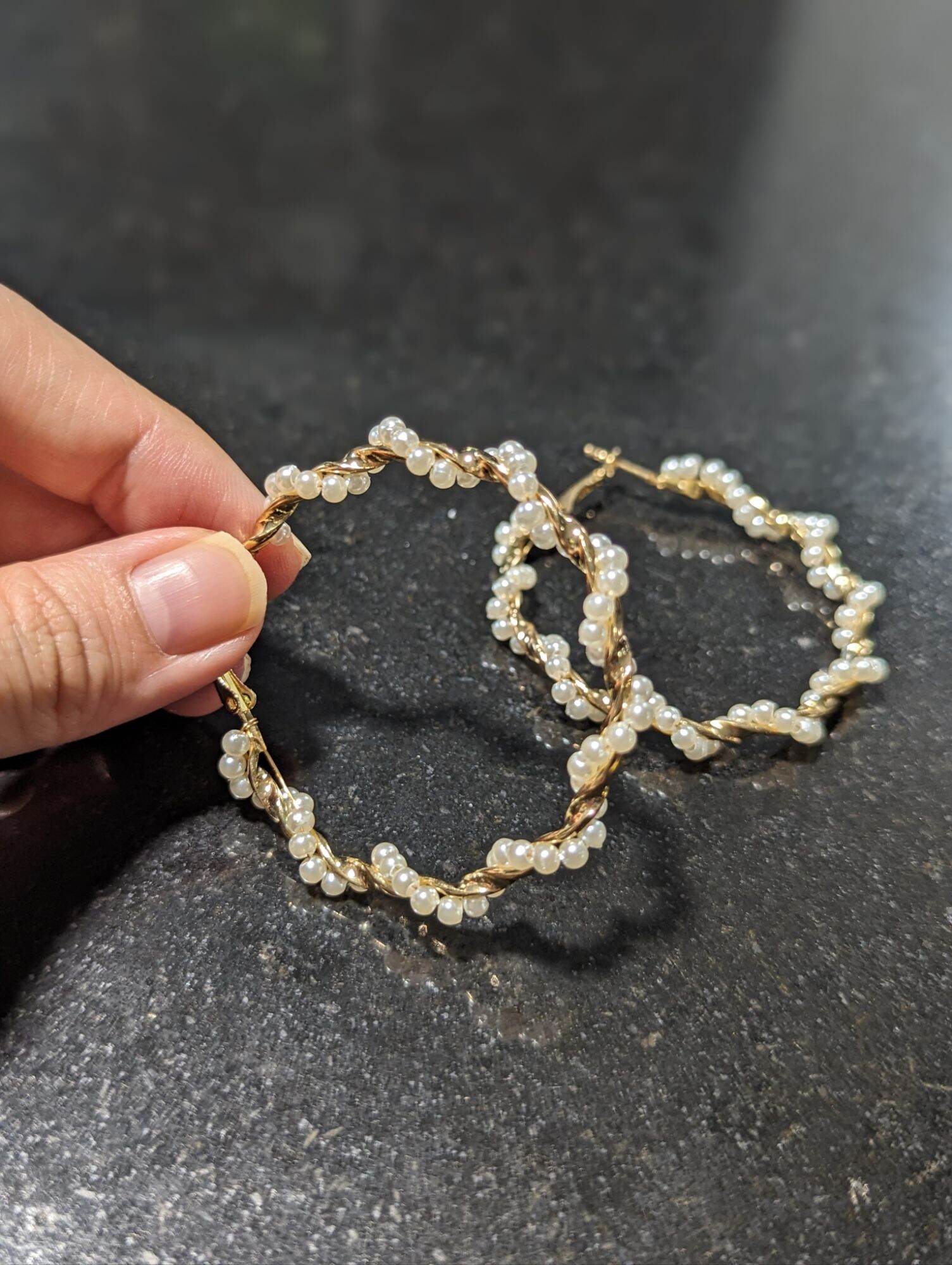 Large Pearl Dangling Earring