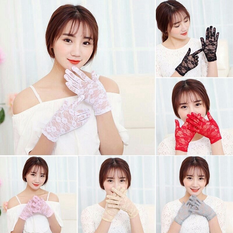 Short Lace Gloves